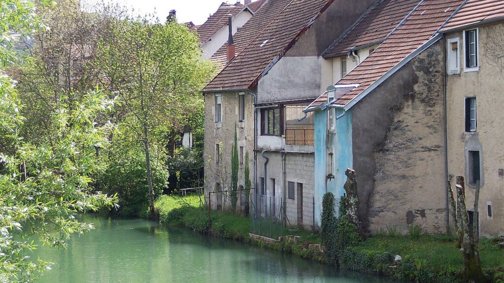 Wohnmobil Reise französischer Jura An der Loue